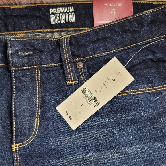 Smart Set low rise premium denim shorts - Picture 12 of 17